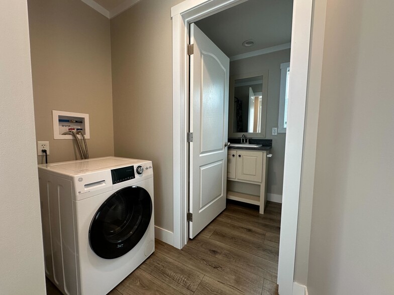 Building Photo - 76 E U.S. Hwy 6