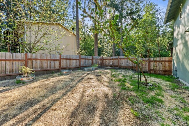 Building Photo - Clearwood Community Home in Yelm For Rent!...