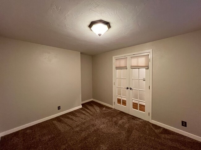 Building Photo - Elegant Four Bedroom Home