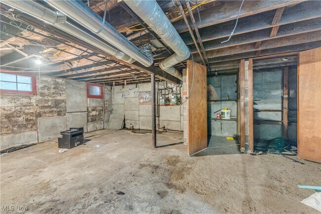 Building Photo - 3865 W 16th St