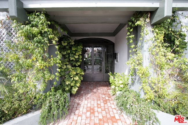 Building Photo - 309 Broadway St