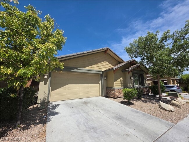 Building Photo - 5564 Bethany Bend Dr
