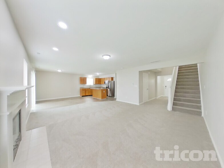 Building Photo - 676 Blue Meadow Dr