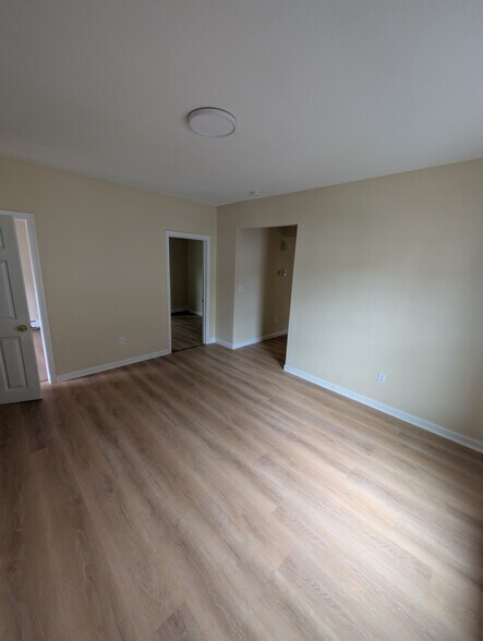 Building Photo - 476 3rd St