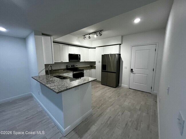 Building Photo - 735 Pilot Lane