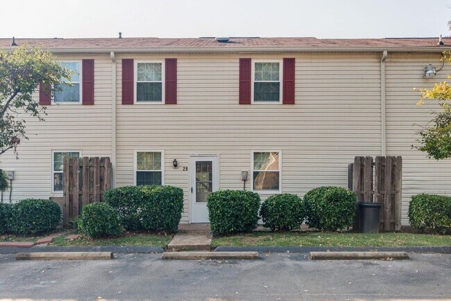 Building Photo - 1301 Neelys Bend Rd