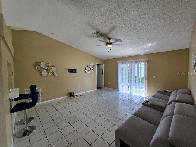 Building Photo - 3511 Majesty Loop