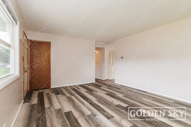 Building Photo - 3129 S Opechee Dr