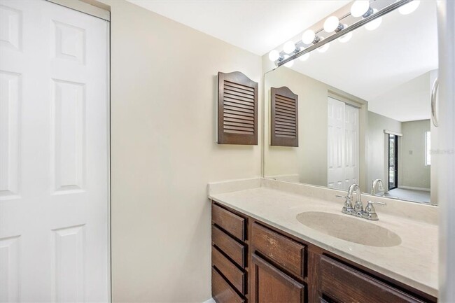 Building Photo - 5172 Lake Village Dr