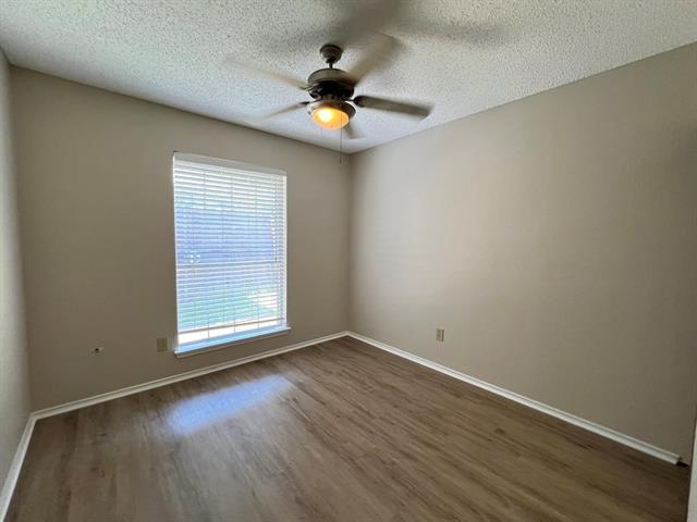 Building Photo - 5013 Hearthcrest Dr