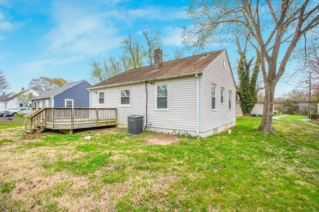 Building Photo - 6339 Old Plank Rd