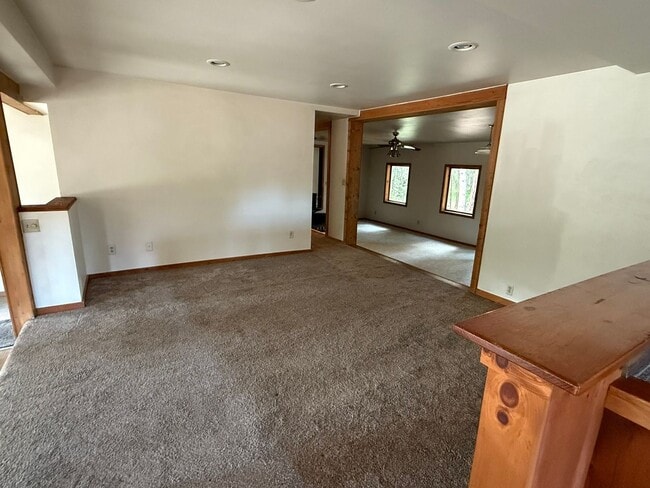 Building Photo - 3 bed 2 bath in Victor