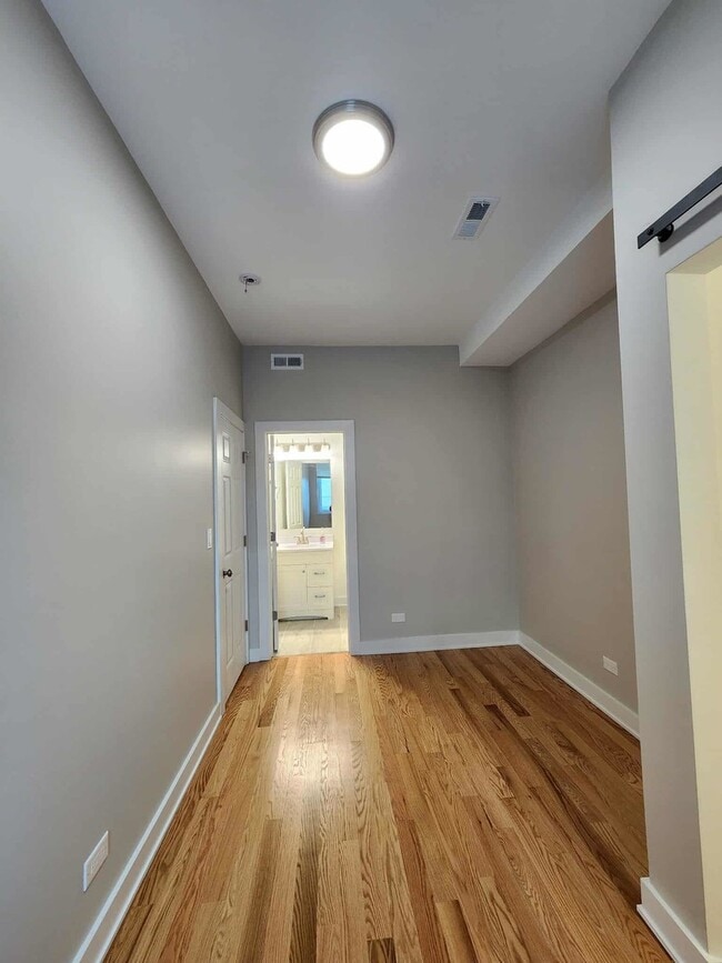 Building Photo - 6321 S Eberhart Ave