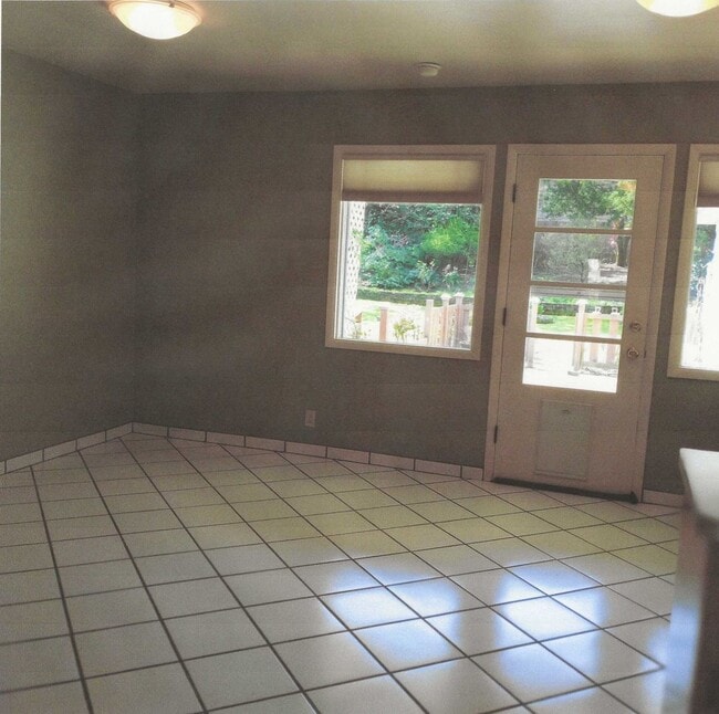 Building Photo - Available August 6th: Must See Mid Century...