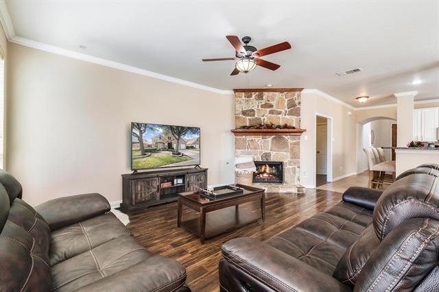 Building Photo - 6965 Shoreview Dr