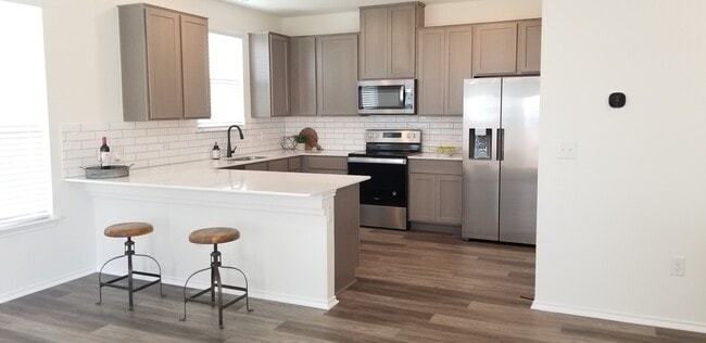 Building Photo - 6213 Albany Sleigh Dr