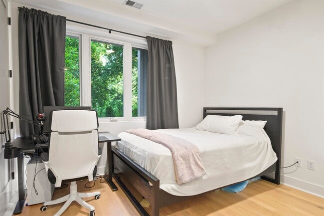 Building Photo - 2347 Hosea L Williams Dr NE