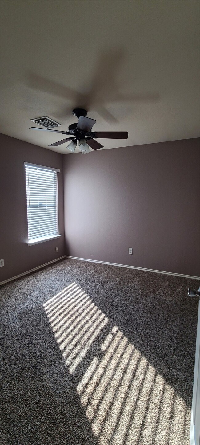 Building Photo - 19042 Remington Mill Dr