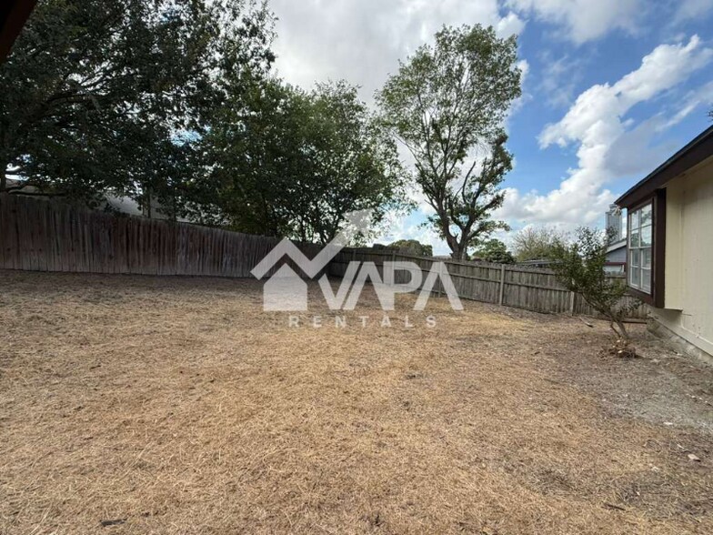 Building Photo - 14614 Highland