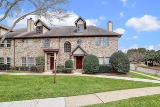 Building Photo - 2102 Gemini St