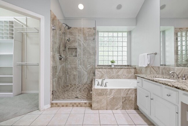 Building Photo - 10117 Coleus Cove