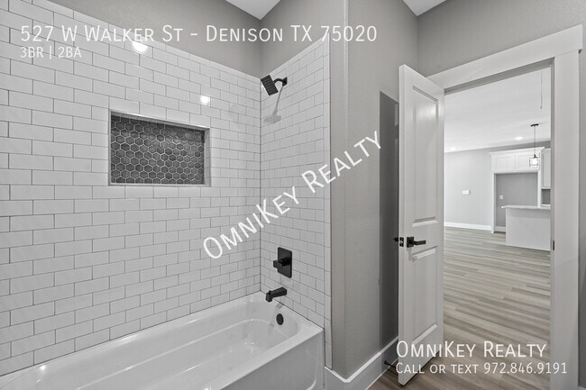 Building Photo - 527 W Walker St