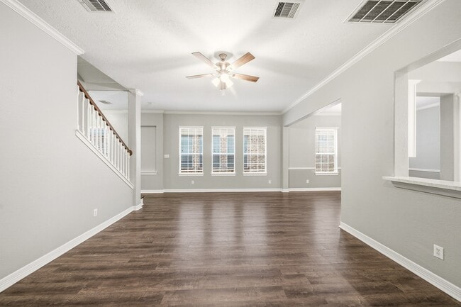 Building Photo - 2711 Wallingford Pnes
