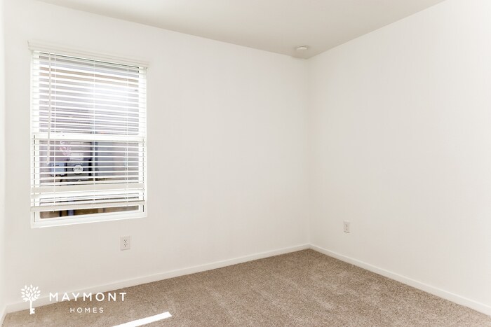 Building Photo - 518 Paul Cyn