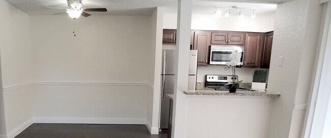 Building Photo - 3020 Antique Oaks Cir