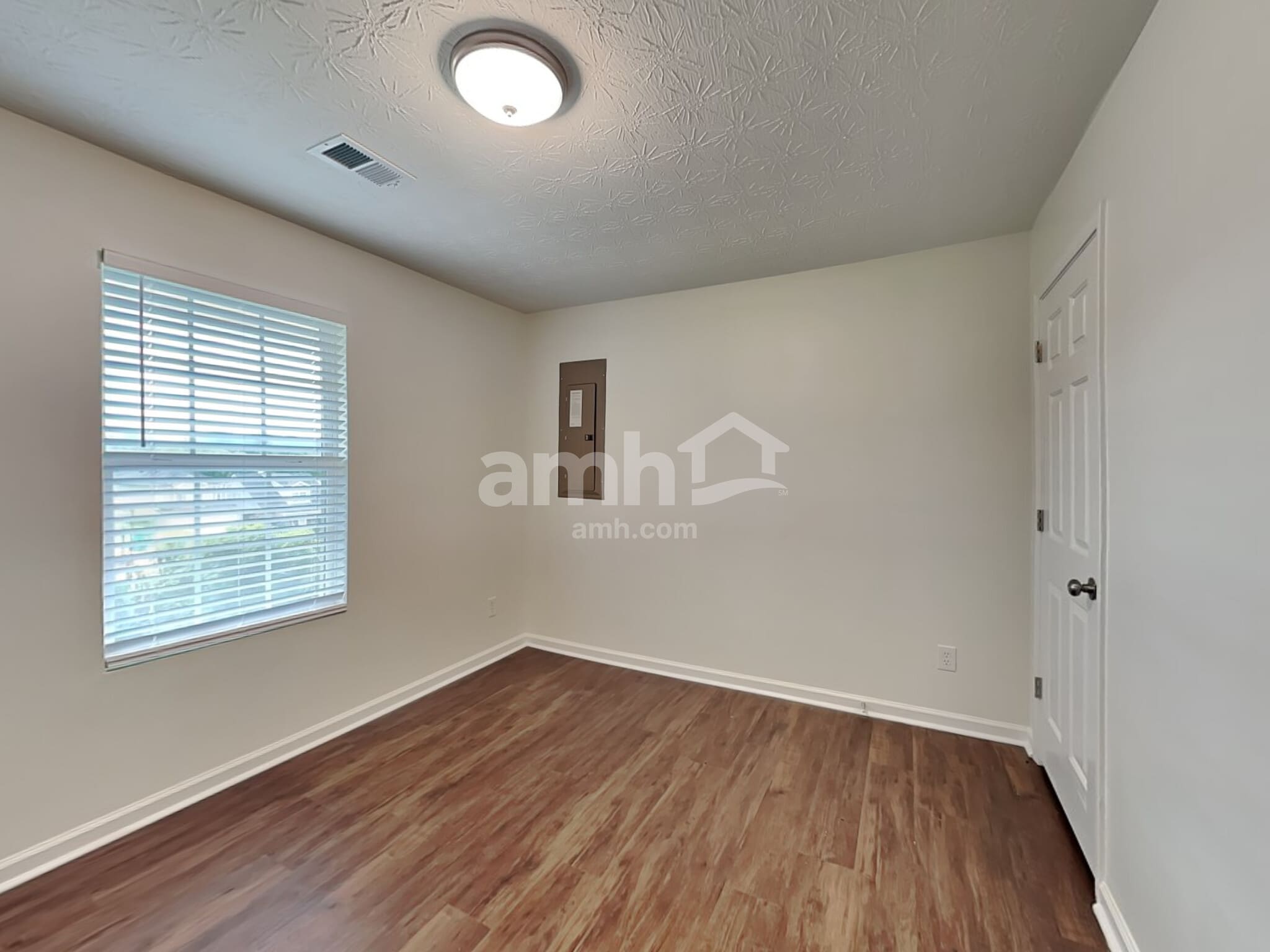 Building Photo - 816 Carlton Pointe Terrace