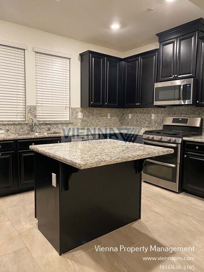 Building Photo - 1052 Essington Ln