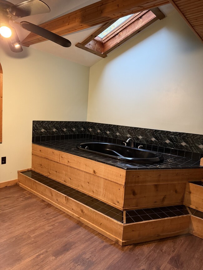 Building Photo - 2438 Heston Dr