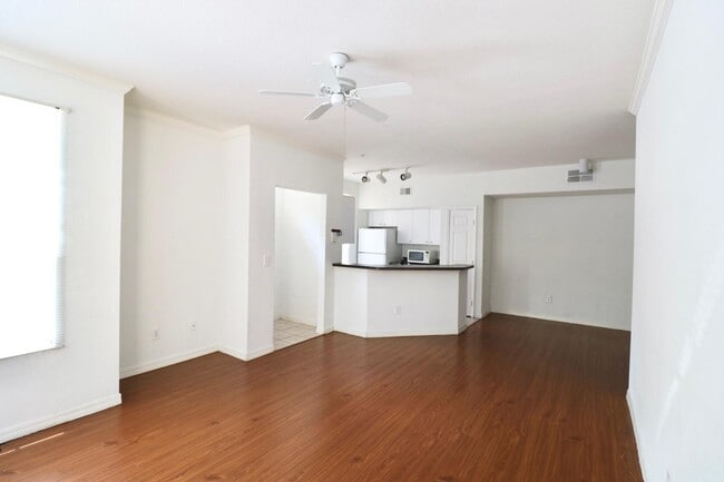 Building Photo - 6408 Raleigh St