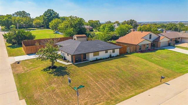 Building Photo - 310 E 6th St