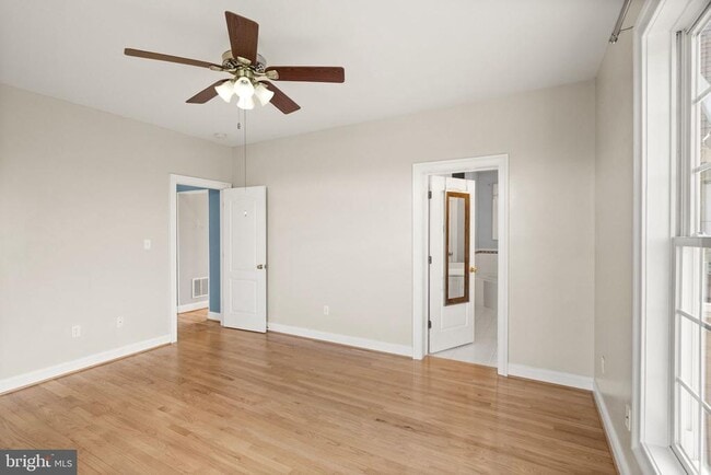Building Photo - 943 Castle Rock Ln