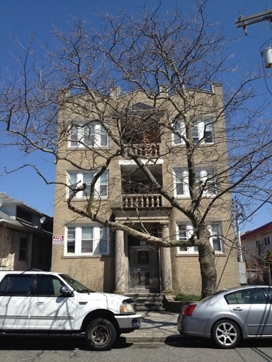 Building Photo - 15 N Hartford Ave