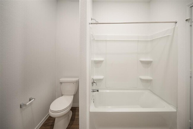 Building Photo - 117 Prairie Dog Town Dr