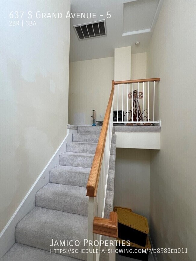 Building Photo - 637 S Grand Ave