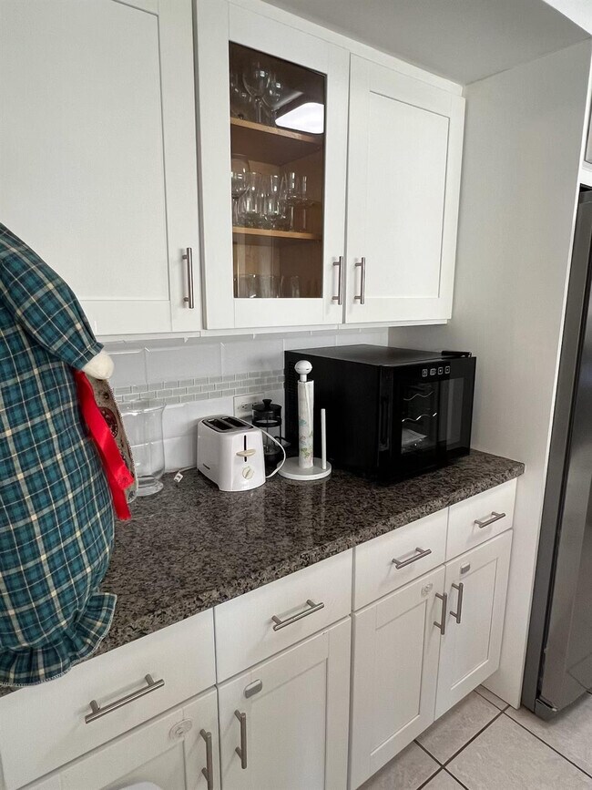 Building Photo - 3800 Galt Ocean Dr