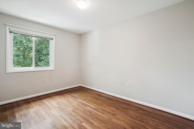 Building Photo - 8501 Canterbury Dr