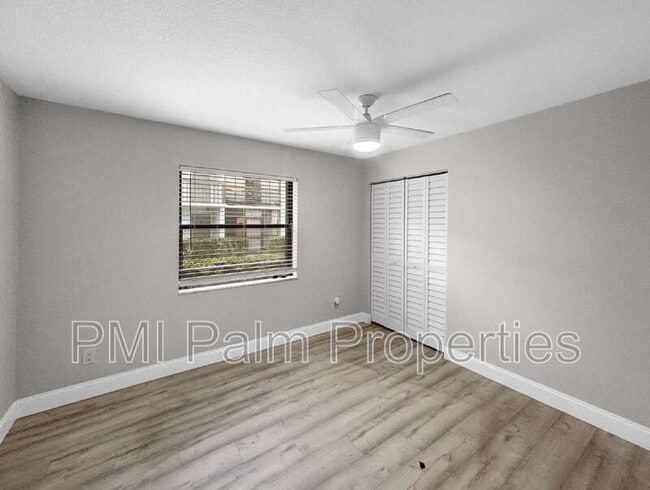 Building Photo - 1291 SE Parkview Pl