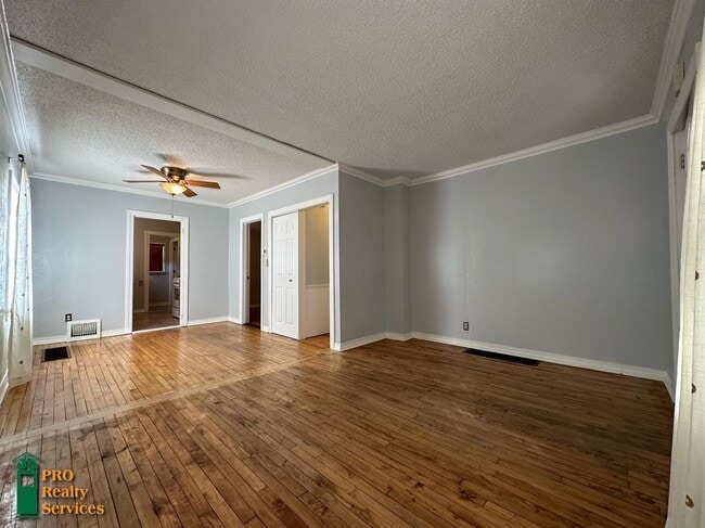 Primary Photo - Charming 2 Bedroom Home in St. Paul