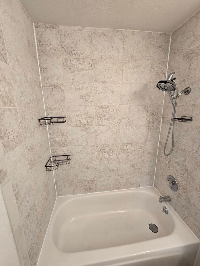 Building Photo - Spacious 1BR Mission Valley Condo - A/C - Private Balcony - 2 Parking Spaces