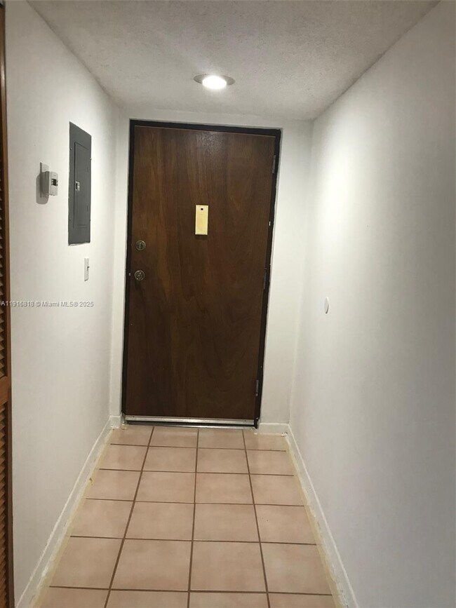 Building Photo - 8933 SW 123rd Ct