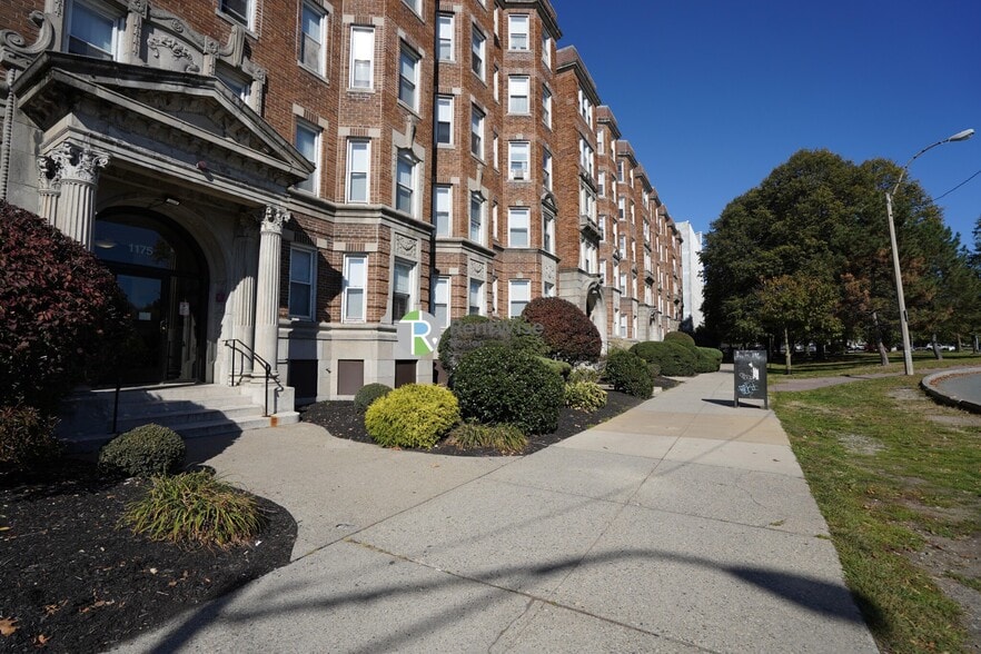 Building Photo - 1175 Boylston St