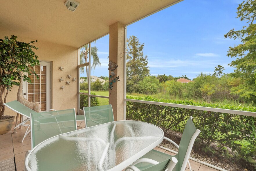 Building Photo - 28650 Carriage Home Dr