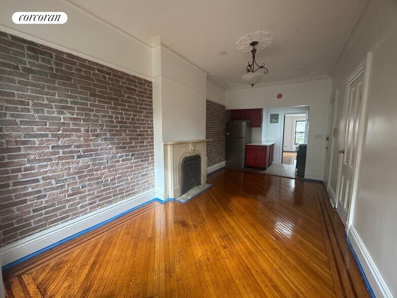 Building Photo - 49 Monroe St