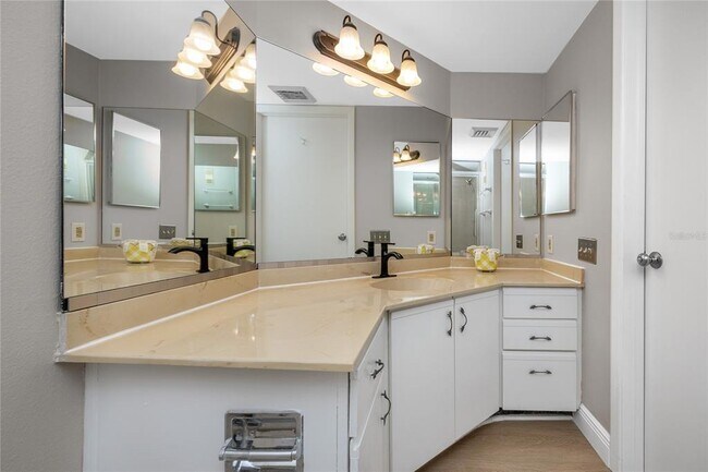 Building Photo - 2333 Feather Sound Dr