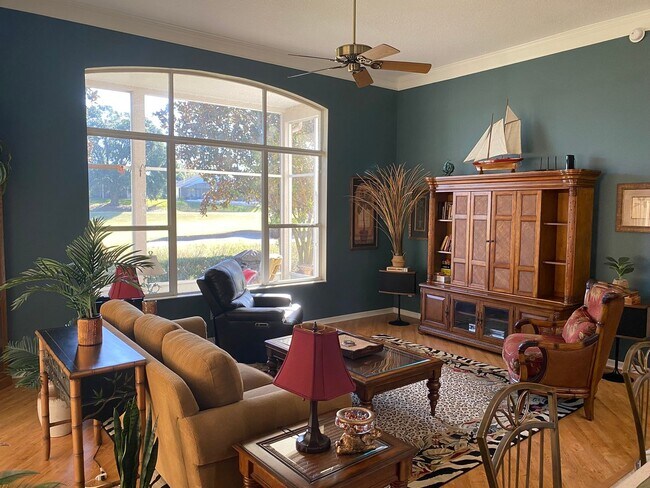 Building Photo - NOTE:  This property IS ONLY AVAILABLE UNTIL APRIL 2026 at this time, not 2027. Beautiful Short T...