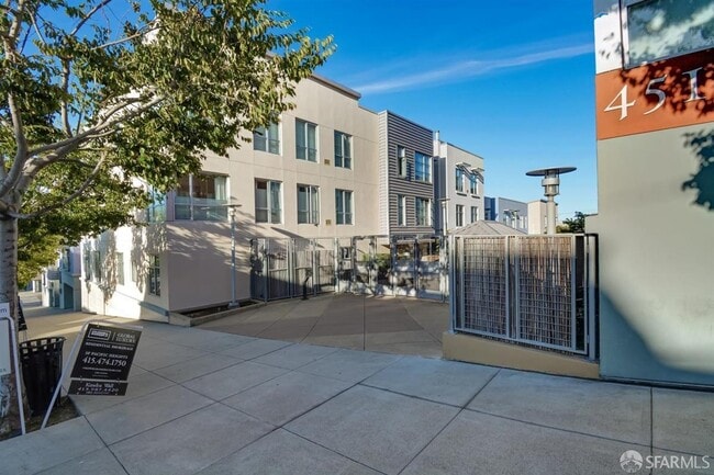 Building Photo - 451 Kansas St